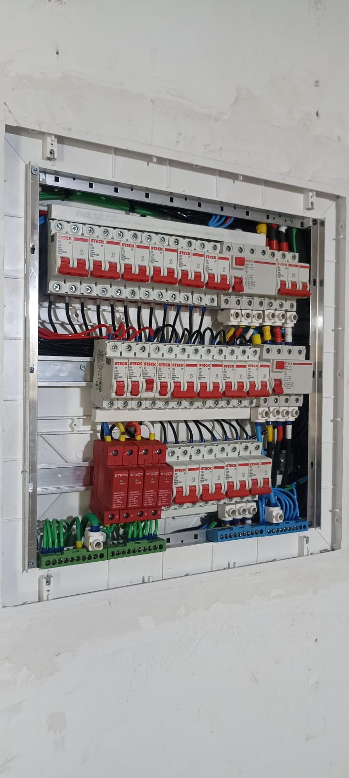 Trabalho principal de Eletricista Isaac em Nossa Senhora da Glória